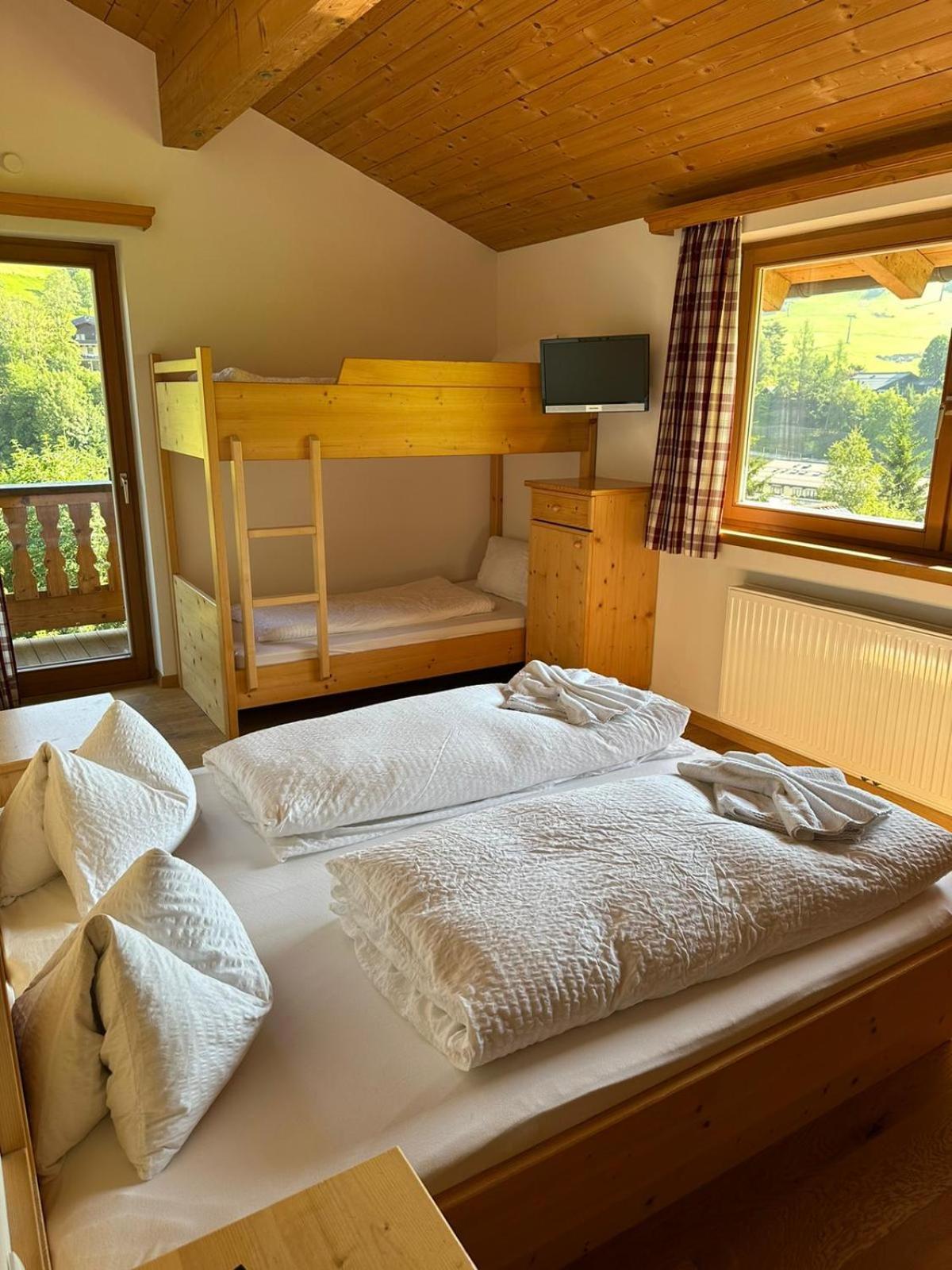 Sportpension Enzian Saalbach-Hinterglemm Exterior photo